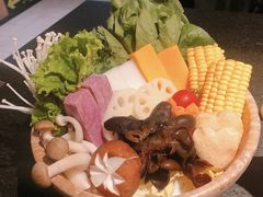 -湊湊火锅·茶憩(打浦桥日月光店)