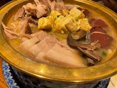 酸菜血肠白肉锅-八大碗·地道东北菜(白塔堡店)