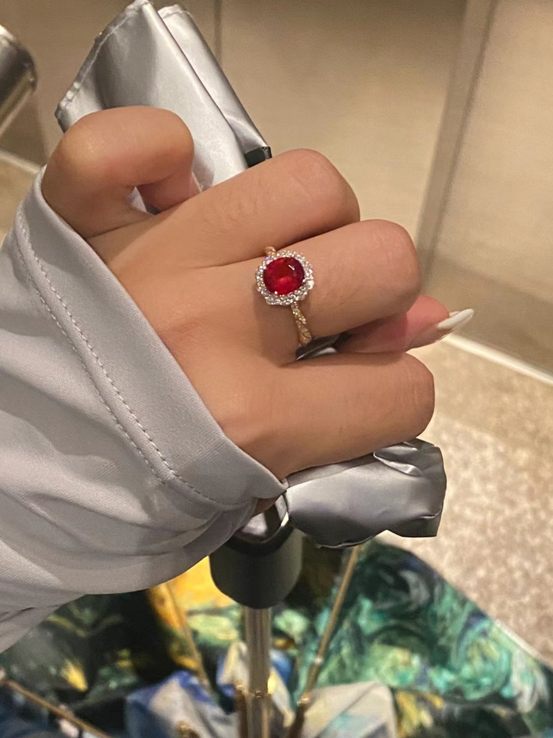 红宝石的佩戴效果怎么样(红宝石佩戴对健康有什么好处)