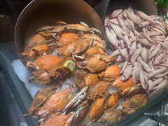 新鲜的活虾-钱小奴海鲜自助黑金店(杭州滨江龙湖店)