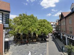 -钟书阁(松江泰晤士小镇店)