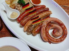 -1886德国汽车餐厅(外滩十六铺码头店)