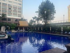 -曼谷湄南河畔华美达广场酒店
