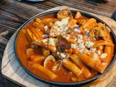 海鲜芝士炒年糕-MI WU FACTORY米屋美食工厂餐厅(绿地店)