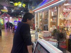-菲菲羊乐园(临平银泰城店)