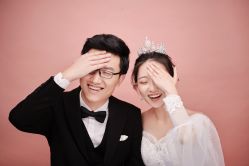 -雪中彩影婚纱摄影·微光艺术中心