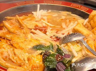 双人餐。。都好大份！！我们四个人吃居然还有剩