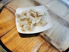 酸菜肉饺子-东三省东北铁锅炖(龙泉店)