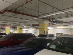 -环球港-停车场