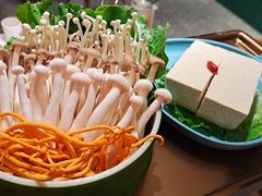 -粤小煲鲜汤猪肚鸡(丹尼斯二天地店)