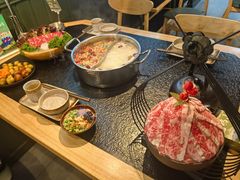 -鹿鸣山草本茶香火锅(园西路店)