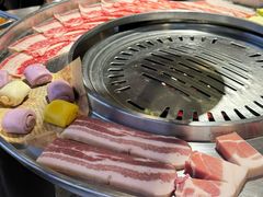 -哈哈碳都·牛肋条无限自助烤肉(宝龙店)