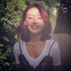 -变画·发型STUDIO