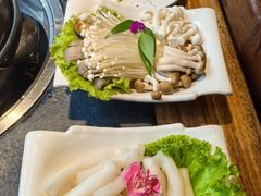 -大匠工房古船木艺术餐厅·猪肚鸡专门店(长白仙岛店)
