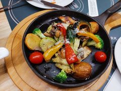 -刀叉遇上筷子中西融合餐厅(和平店)
