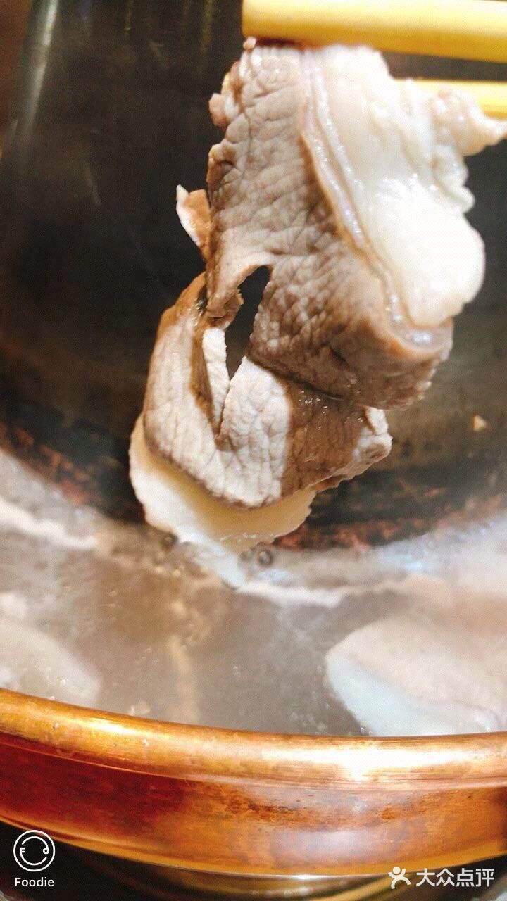 冬天吃个火锅它不香么？冰火两重天火锅