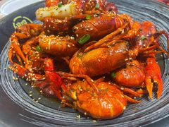 -肥肥虾庄·金牌油焖大虾(首义路店)