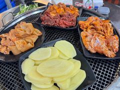 -小辣椒火盆烧烤(温泉南街店)