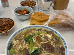 -邱芳粉店(迎宾大道旗舰店)