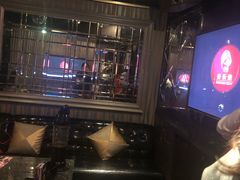 -好乐迪(张扬路八佰伴店)