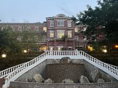 -香港大学