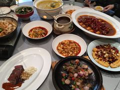 -里宴川菜酒楼(昊祥邻里聚金泉广场店)