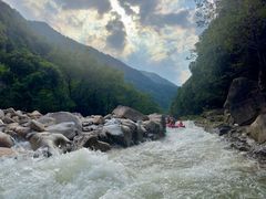 -雅鲁激流探险漂流