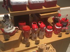零售区-星巴克臻选(上海中环广场2F店)