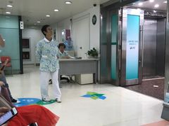 -上海外服