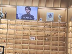 -一代眼镜·蔡司配镜(浦东大拇指广场店)