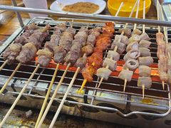 -哈尔滨小酒馆·鲜肉现穿自助烧烤(康新花园店)