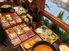 -银米·云南传统过桥米线(双廊黑金冠店)