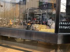 面包甜点陈列柜-六贤记(杭州龙湖滨江天街店)