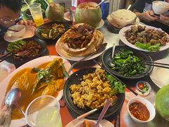 -大树下海鲜饭店