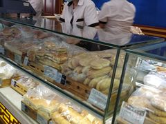 面包甜点陈列柜-老鼎丰(靖宇街总店)