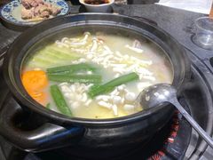 -大匠工房古船木艺术餐厅·猪肚鸡专门店(长白仙岛店)