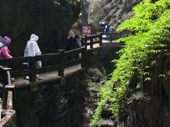 -龙水峡地缝景区