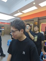 -贝勒爷专业男发