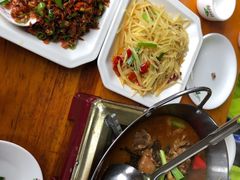 -临江餐馆二楼美食部落