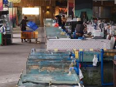 -三亚火车头万人海鲜广场