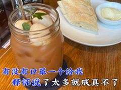 -ROAST coffee & eatery