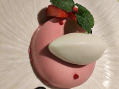 树莓荔枝慕斯-BONBON 西餐·甜品