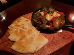 墨西哥风味烩牛肉配Pita-bluefrog蓝蛙(水游城店)