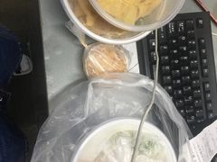 -丽丽三鲜螺蛳粉(田林路店)
