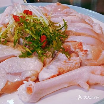 来海南当然要吃椰子鸡啦！