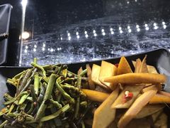 凉拌龙爪菜及萝卜片-飞虎过桥米线(翠湖店)