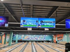 -极限PLAY运动娱乐新世界·团建派对表演休闲馆·室内高空游乐园