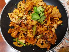 -川流不息·地道川菜·小龙虾(松东路店)