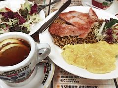 滑牛蝦仁雙拼蛋飯-旺记冰室(九龙中心大厦店)