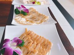 -墨脱石锅椰子鸡•香草鸭•东山羊(大东海店)